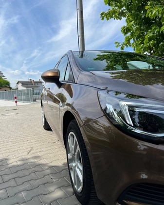 Opel Astra cena 47800 przebieg: 69292, rok produkcji 2016 z Swarzędz małe 326